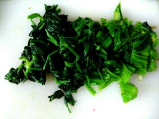 Old Vinegar Peanuts Mixed with Spinach recipe