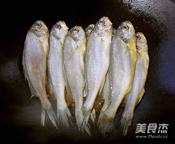 Home Braised Yellow Croaker recipe