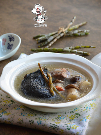 Dendrobium Matsutake Black Chicken Soup-nourishing But Not Dry Health Soup