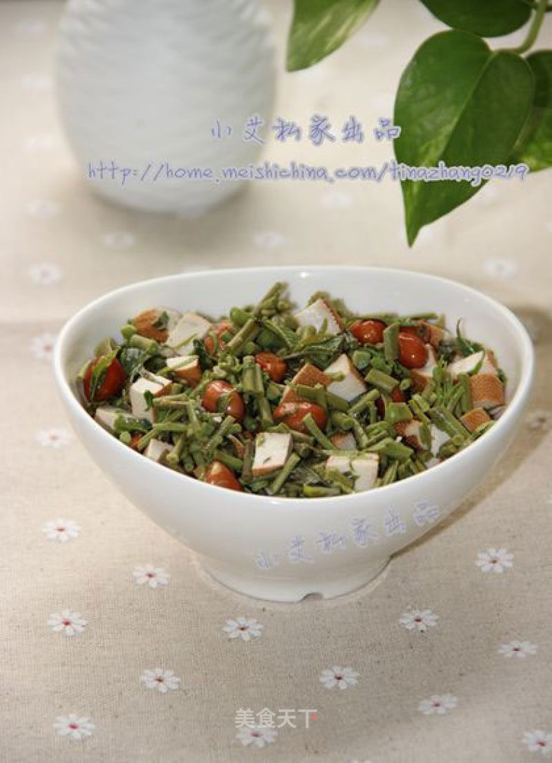 Toon Mixed with Dried Bean Curd recipe
