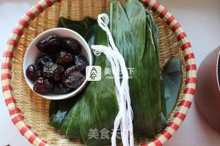 Different Zongzi——red Bean and Candied Date Zongzi with Rose Flower Sauce recipe