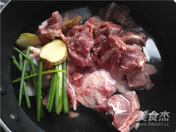 Stewed Bone Soup (chinese Herbal Medicine) recipe