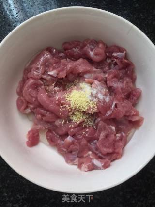 Stir-fried Pork with Lettuce recipe