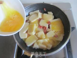 Egg Hug Sausage Rice Cake recipe