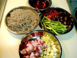 Braised Vermicelli with Asparagus and Mushrooms recipe