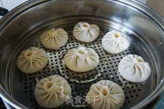 Ostrich Meat Dumplings Filled with Soup recipe