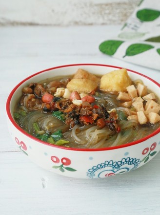 Abalone and Scallops Xo Hot and Sour Noodles in Spicy Sauce recipe