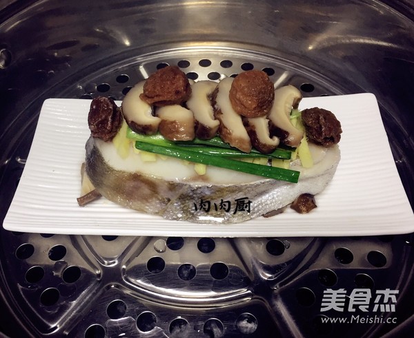 "the Nutritionist on The Table", Steamed Cod Meat with Plum and Shiitake Mushrooms recipe