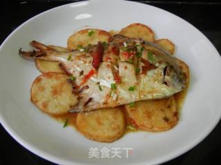 Roasted Pomfret with Potatoes recipe