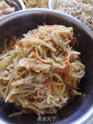 Fried Potato Shreds with Sauerkraut recipe