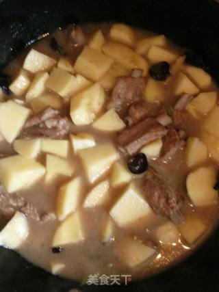 Stewed Pork Ribs with Potatoes recipe