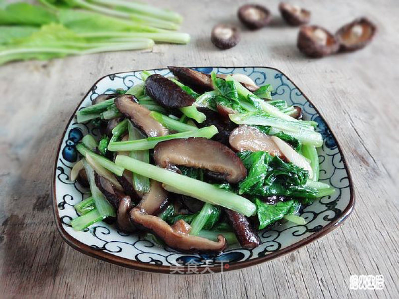 Stir-fried Chinese Cabbage with Mushrooms recipe