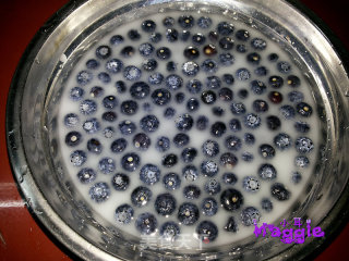 Fragrant Blueberry Sauce recipe