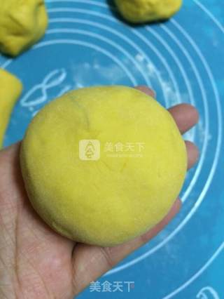 Pumpkin Golden Buns recipe