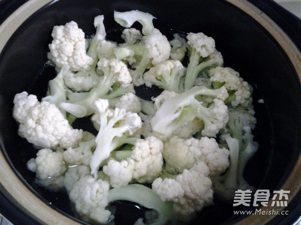 Stir-fried Cauliflower with Sliced Pork recipe