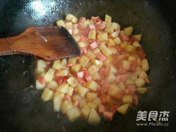 Stewed Rice with Tomato Sauce, Potato and Ham recipe
