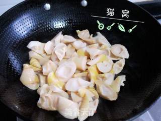 Braised Bamboo Shoots in Oil recipe