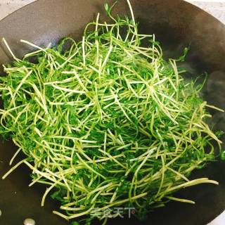 Garlic Sweet Pea Sprouts recipe