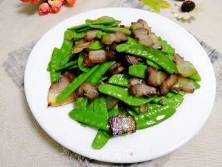#蜡味# Cured Meat Snow Peas recipe