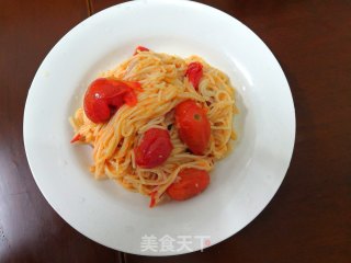 Fried Noodles with Small Tomatoes recipe