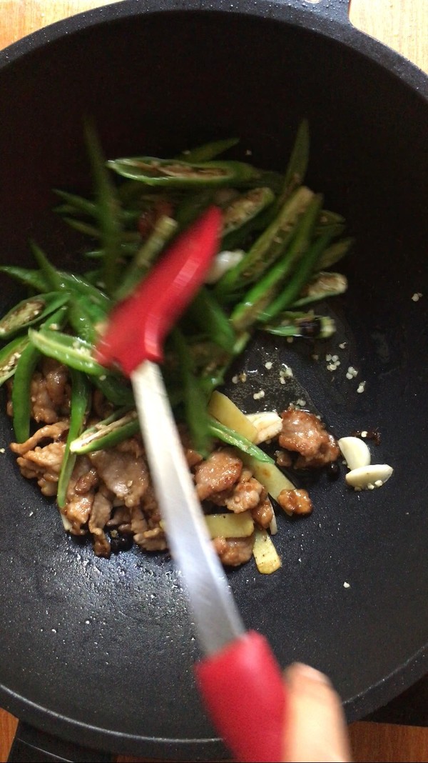 Stir-fried Rice Cake with Chili Pork recipe