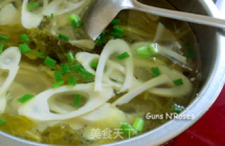 Sauerkraut and Bitter Bamboo Shoot Soup recipe