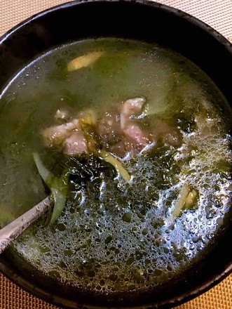 Seaweed Lean Meat Soup