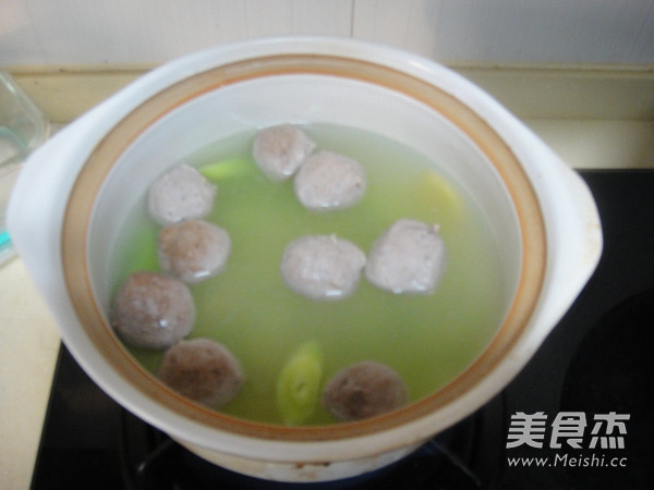 Mushroom Lettuce Beef Ball Soup recipe