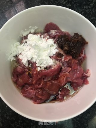 Stir-fried Beef with Celery recipe