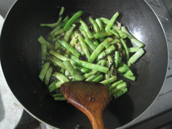 Roasted String Beans with Plum Dried Vegetables recipe