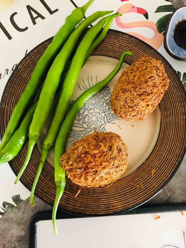 Green Pepper Mixed with Preserved Egg recipe