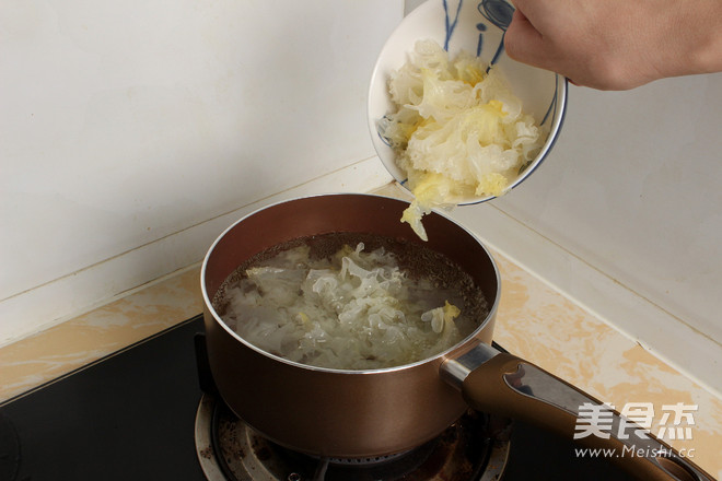 Tremella Lotus Seed Saponified Rice recipe