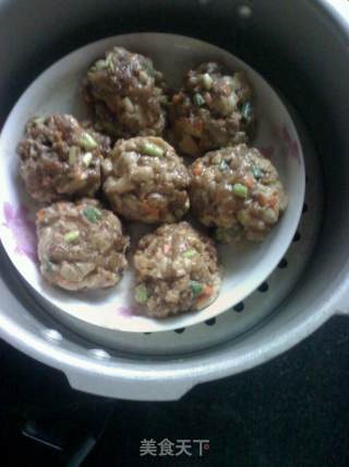 Steamed Meatballs recipe