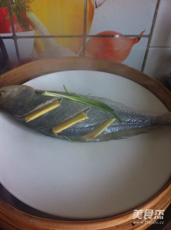 Steamed Yellow Croaker recipe