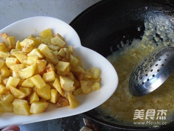 Baked Potato Diced with Egg Yolk recipe