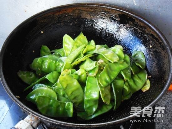 Lentils with Sliced Pork recipe