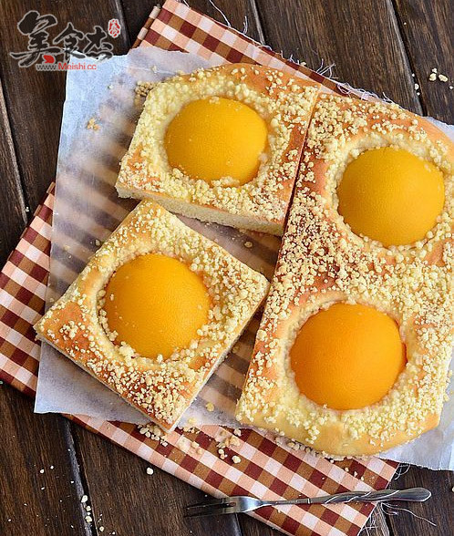 Yellow Peach Crispy Bread recipe