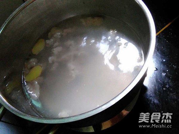 Loofah Pork Soup recipe