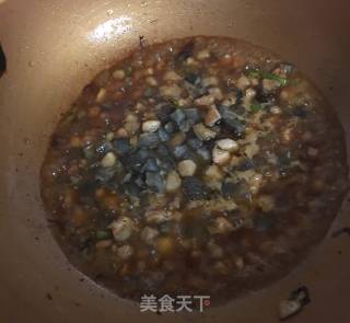 Potato and Sea Cucumber Braised Noodles recipe