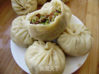 Home-cooked Staple Food-pork Buns with Cabbage Sauce recipe