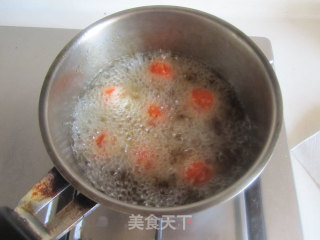 Stir-fried Carrot Balls with Broccoli recipe