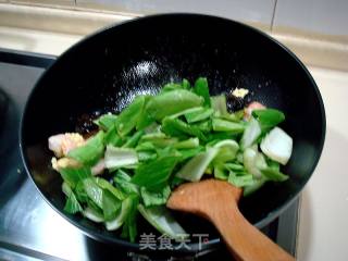 Stir-fried Fungus with Shrimp and Egg recipe