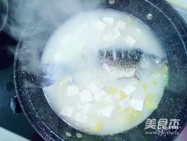 Crucian Tofu Soup recipe