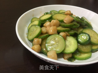 Stir-fried Cucumber with Fresh Scallops recipe