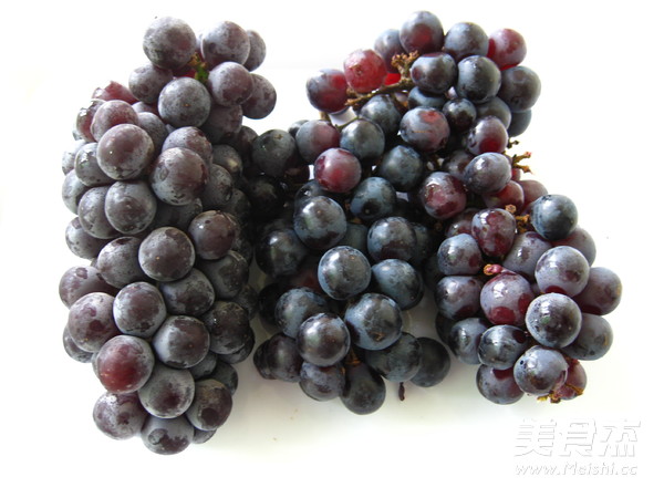 Freshly Squeezed Grape Juice recipe