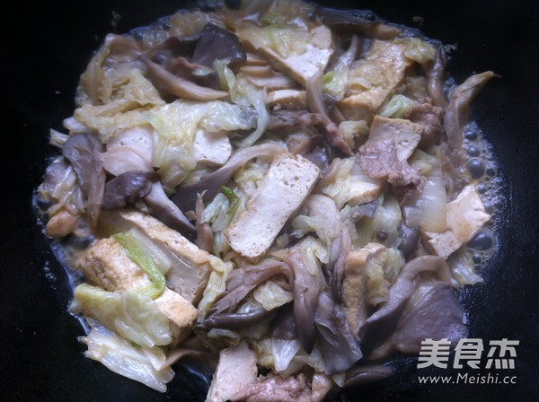 Stir-fried Pork with Tofu and Mushrooms recipe