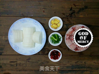 Braised Pork Belly with Radish recipe