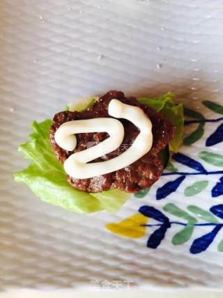 Flower Toast Beef Burger recipe