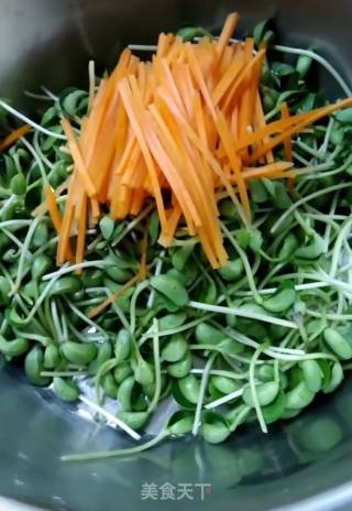 Refreshing Black Bean Sprouts recipe