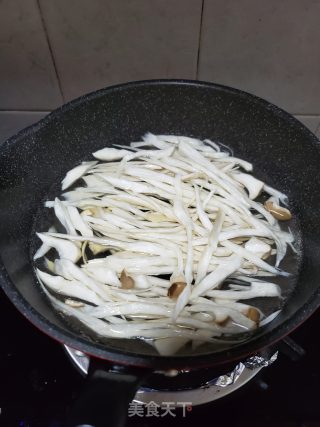 Tossed Pleurotus Eryngii recipe